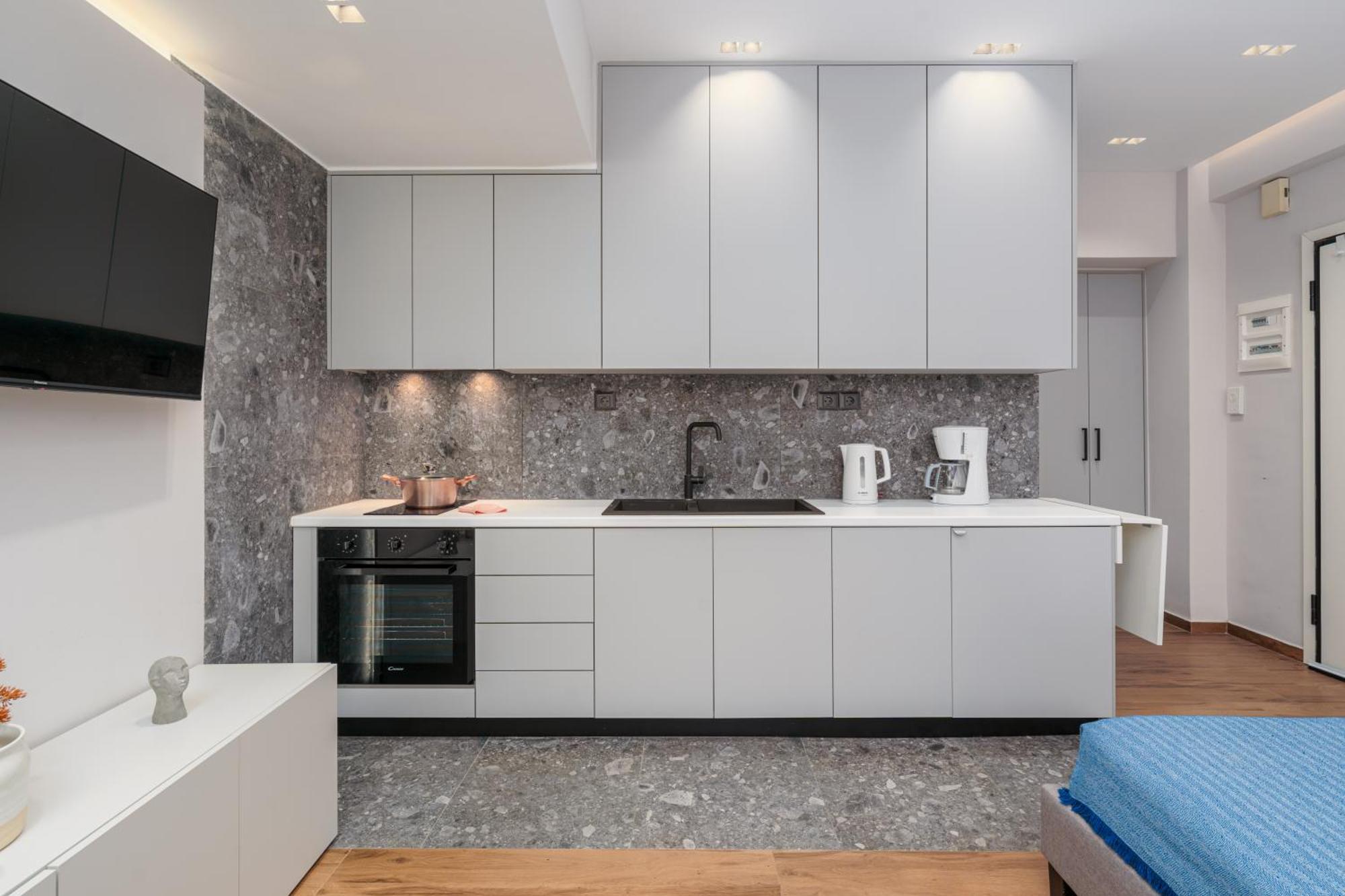 New Close To Acropolis Афины